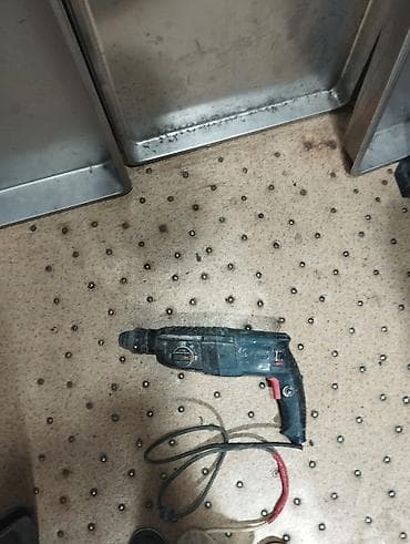 Digər alətlər: Salam işlənmiş balaca dreldi sonu 30manat — 2