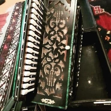 rus gitarasi: Qarmon, Yeni, Ödənişli çatdırılma — 2