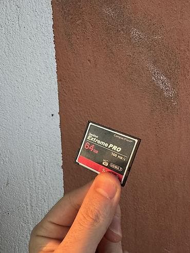 canon 450d: 50-60k proberg . Təzə kimi mark 3 . İdeal vəziyyətdə . 2 compact cart — 10