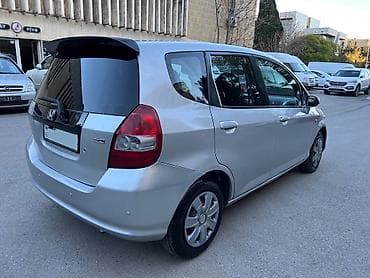 Honda: Honda Fit: 1.3 л | 2002 г. Хэтчбэк — 3