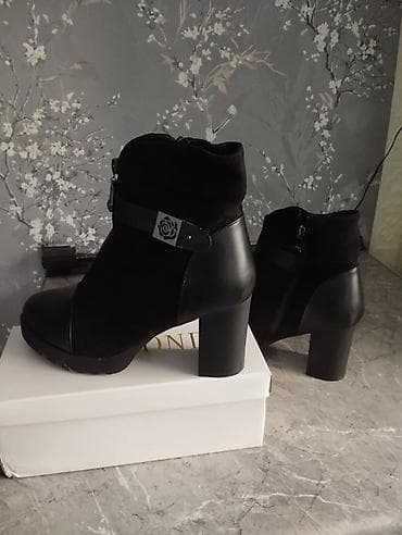 Сапоги: Qadın botları – qara rəng - Model: dabanı hündür, kvadrat formalı — 2