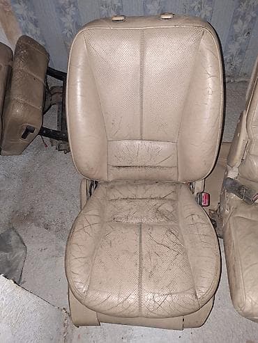 Avtomobil salonu üçün oturacaq dəsti - Rəng: bej - Material