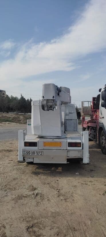 kənd təsərrufatı texnikalarının satışı: Avto sebet. tok sistem. üst matoru da var. kenardan idare etme pultu — 3