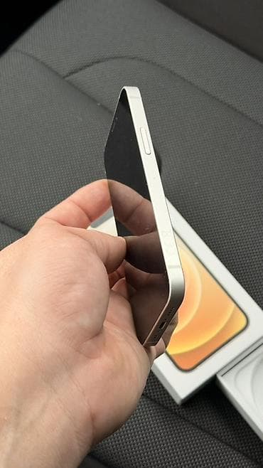 iphone 11 sadə: IPhone 12, Ağ, Face ID — 7