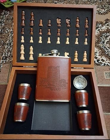 Hədiyyəlik şahmat və viski dəsti - Taxta qutuda şaquli bağlanan kombo