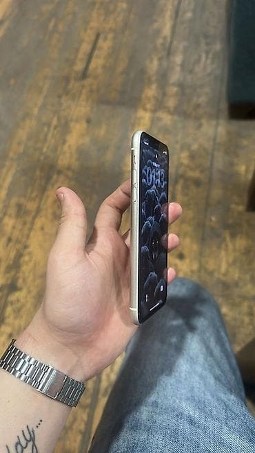 asus rog 5s: IPhone 11, 128 GB, Ağ, Qırıq — 4