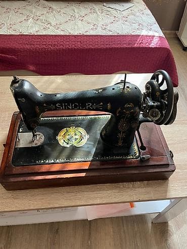 modelka maşınlar: Antik tikiş maşını – mexaniki, ayaq pedallı model - Korpus: metal — 3