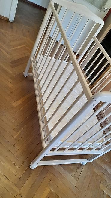 Uşaq mebeli: Oğlan və qız üçün, İşlənmiş, Dördbucaq, Beşik, Dəstsiz, Matras ilə, Yellənmə mexanizmsiz — 2