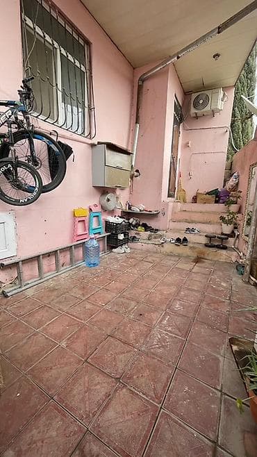 gunesli kiraye ev: Binəqədinin mərkəzi 182 saylı məktəbə 50metr məsafədə,hər bir şəraitli — 5