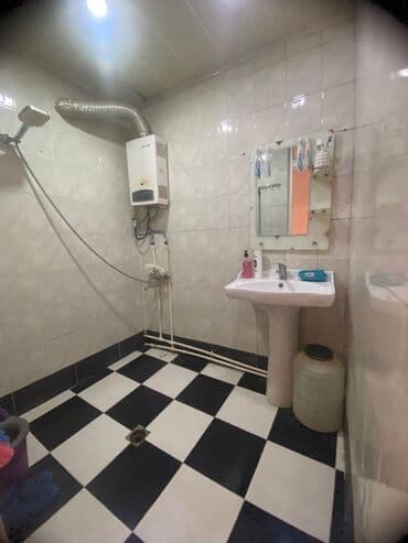9 mkr kirayə evlər: 4 otaqli menzil sumqayit şeher 12ci mikrorayonda yerlesir,orta — 5