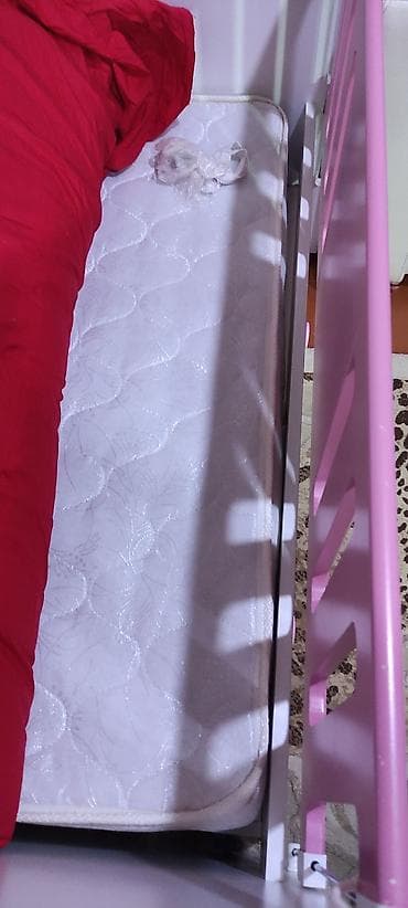 taxt dosekleri: Oğlan və qız üçün, İşlənmiş, Beşik, Matras ilə, Yellənmə mexanizm ilə — 3