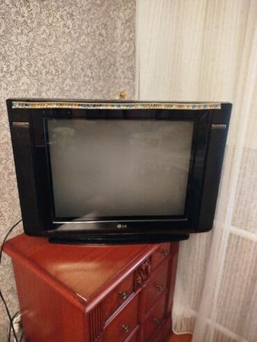 powerluxe tv: Televizor LG 24" — 1