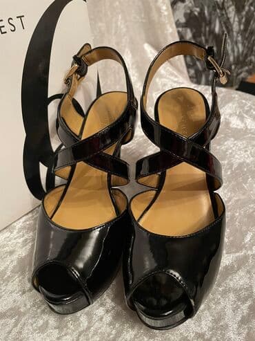 basanoşkalar 2024: 30 azn. 2 defe geyinilib nıne west matkasi baha alinib — 1