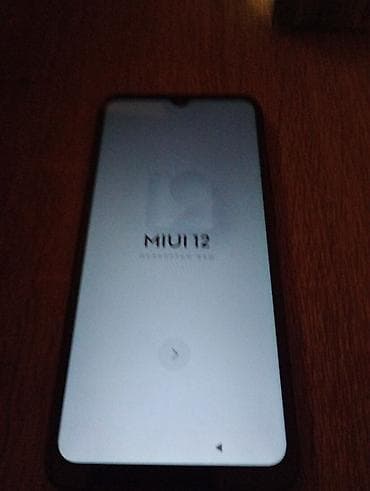 mini led: Redmi smartfon - Operativ sistemi: MIUI 12 (ekrandakı açılış — 2