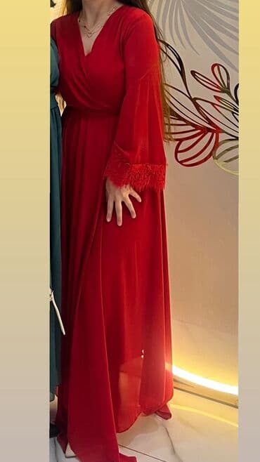 çiçəkli ətəklər: 2 ədəd uzun ziyafət/libas geyimi paketi 1) Qırmızı maxi don - Axıcı — 4