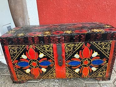 Şəkillər, tablolar: Əl naxışlı taxta sandıq - Material: bərk taxta, üstü əl ilə çəkilmiş — 1