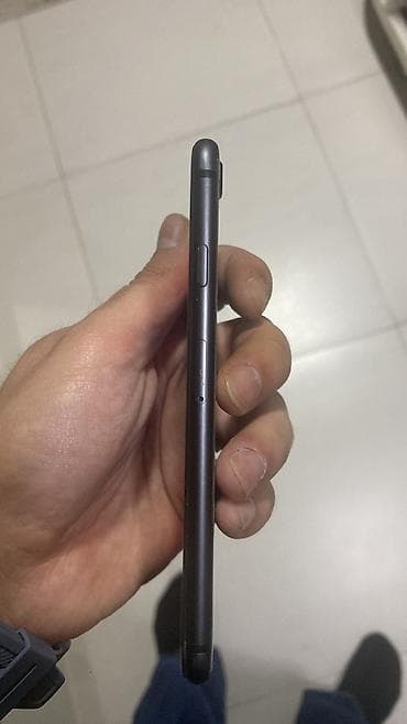 notebook cantaları bakı: IPhone 8, 64 GB, Qara — 7