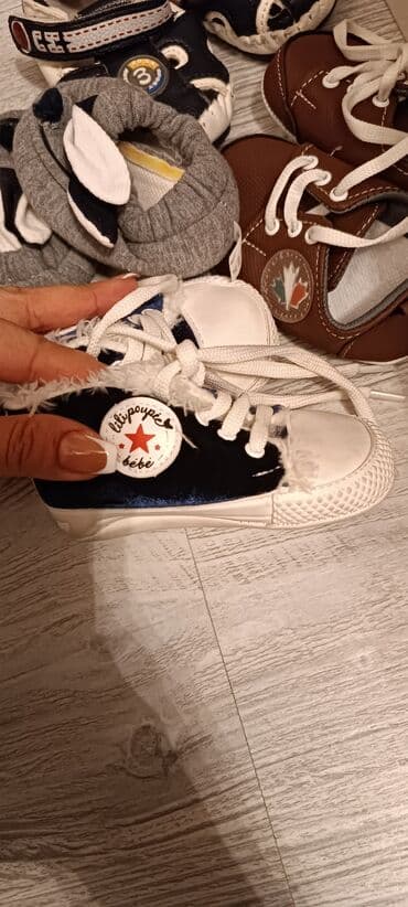 детская обувь первые шаги: Uşaq ayaqqabıları paketi - 4 cüt: 1) Qara-ağ dəri sandaletlər – — 4