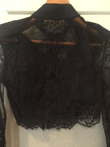 Qara krujeva qısa bluz - Rəng: qara - Material: incə güllü krujeva