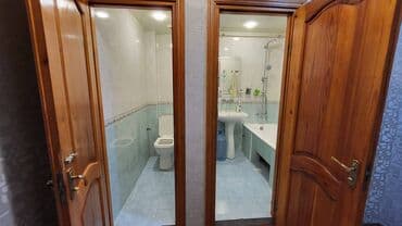 evler bineqedide: Bakı, 3 otaqlı, Köhnə tikili, m. Xalqlar Dostluğu, 80 kv. m — 14