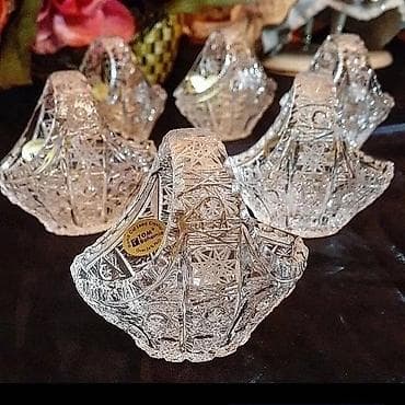 ag yolka: Tom duzqabilar 6 eded
1 ededi 35 azn — 1