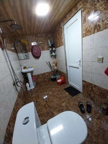 ev xacmaz: 3 otaqlı, 100 kv. m, Orta təmir — 6