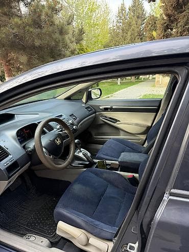 hunday h 1: Honda Civic: 1.3 l | 2007 il Sedan — 6