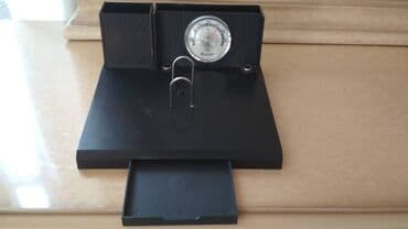 Sovet dövründən qalma qələmqabı. Termometri var, aşağı hissəsində