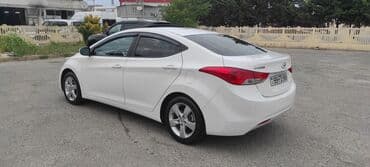 елантра: Hyundai Elantra: 1.8 l | 2013 il Sedan — 4