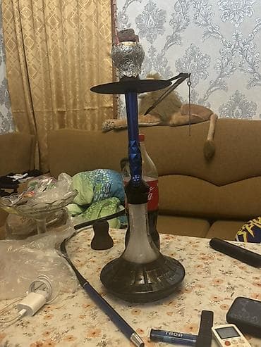 gencede saatliq kiraye evler: Nargilə dəsti - Modern dizaynlı, mavi şaquli şlanqlı nargilə gövdəsi — 3