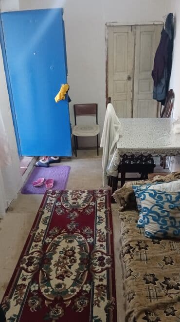 otaq yoldası: Kohne Corat merkeze cox yaxın yerde 4 otaq 2 kuxna hamam 104 kvadrat — 12