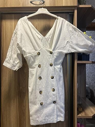 paltar don: Ağ rəngli qadın paltarı - Stil: Dizüstü uzunluqda, V-şəkilli dərin — 2