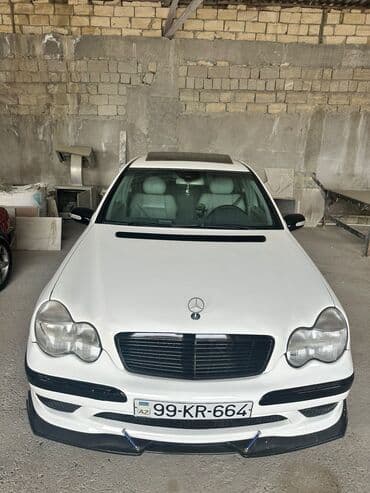 mercedes geyimleri: Mercedes-Benz C-Class: 2.3 l | 2005 il Sedan — 1
