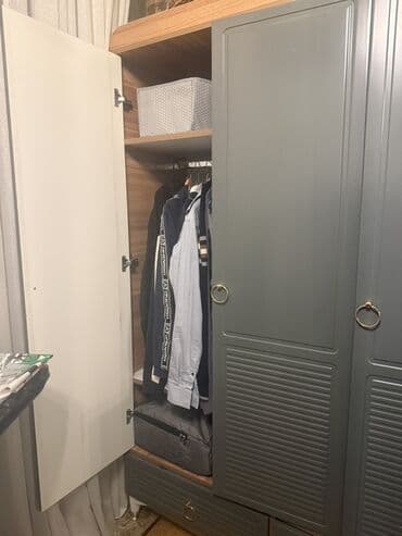 paltar skaf: İşlənmiş, Açılan, 3 qapılı Düz dolab, Qarderob, paltar dolabı — 4