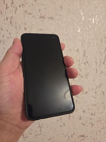 smart televizor satilir: Samsung Galaxy S10e, 128 GB, rəng - Qara, Barmaq izi — 8