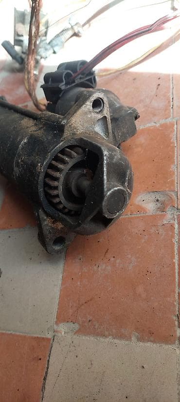 qoş: Məhsul: Avtomobil starteri (elektrik işəsalma qurğusu) Təsvir: - 12V — 2