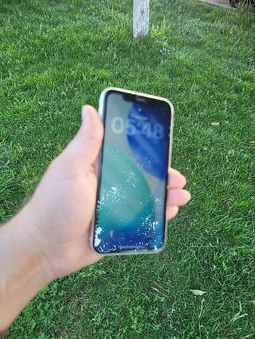 apple iphone 8 plus: IPhone 11, 128 GB, White Titanium, Face ID — 5