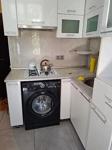 Kirayə üçün geniş və işıqlı 2 otaqlı mənzil. Xüsusiyyətlər: - Zal və — 4