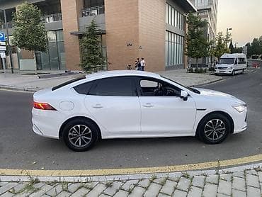 FAW Besturn B70: 1.5 l | Sedan — 4
