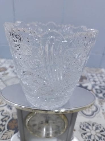 Konfet qabı.TƏMİZ XURUSTAL SATILIR GÖRÜNÜŞÜNƏ GÖRƏ ÇOX AĞIRDI