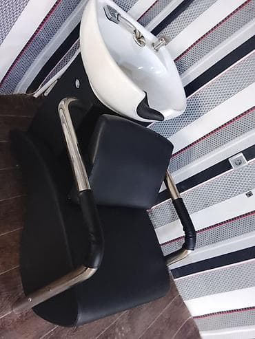 Salon üçün saç yuma kreslosu və keramik lavabodan ibarət komplekt