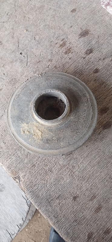 kompressor matoru: Məhsul: İkili yivli kasnaq (V-kəmər üçün) Təsvir: - Material: metal - — 1