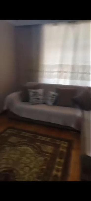 mastagada kiraye ev: Əhməd Cəmil kuc Elimler Akademiyasi metrosun yaxınlıqı(metroya 3-4 — 5