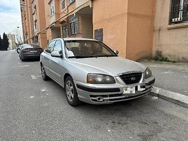 hundai i35: Hyundai Elantra: 2 l | 2005 il Sedan — 1