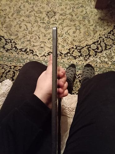 note 5 pro: Planşet (şəkillərdə göstərilib) - Korpus: metal arxa panel, tünd rəng — 5