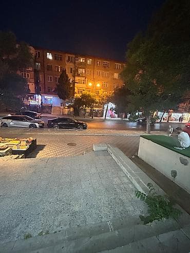 Şamaxinkada yerləşən kişi bərbərxanasına müştərili usta axtarılır. - — 4