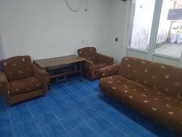 kresli: Qonaq otağı mebel dəsti Tərkibi: - 3 nəfərlik divan bagajlı açılan - — 2