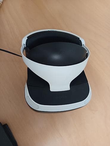 13 iphone mini: Sony PlayStation VR dəsti və PlayStation Camera. Ağ-qara rəngli VR — 2