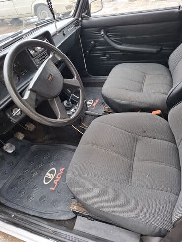 радиатор охлаждения опель вектра б: VAZ 2107 sedan – ağ rəng, klassik korpus dizaynı. - Kuzov: 4 qapı — 4