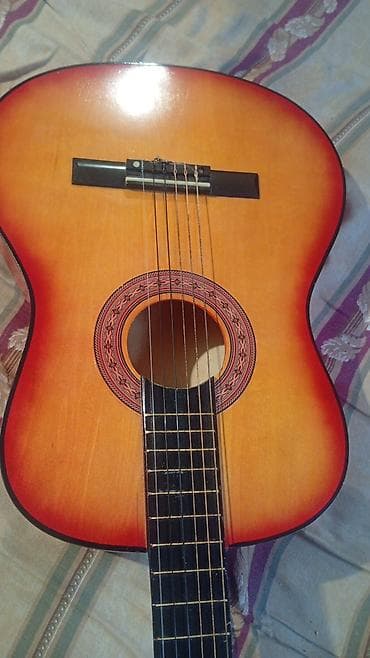 Bas gitaralar: Klassik gitara – məşq və öyrənmək üçün əla seçim. - 6 simli, taxta — 7